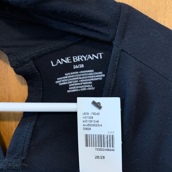 Lane Bryant 26/28 V neck choker top - Picture 2 of 3